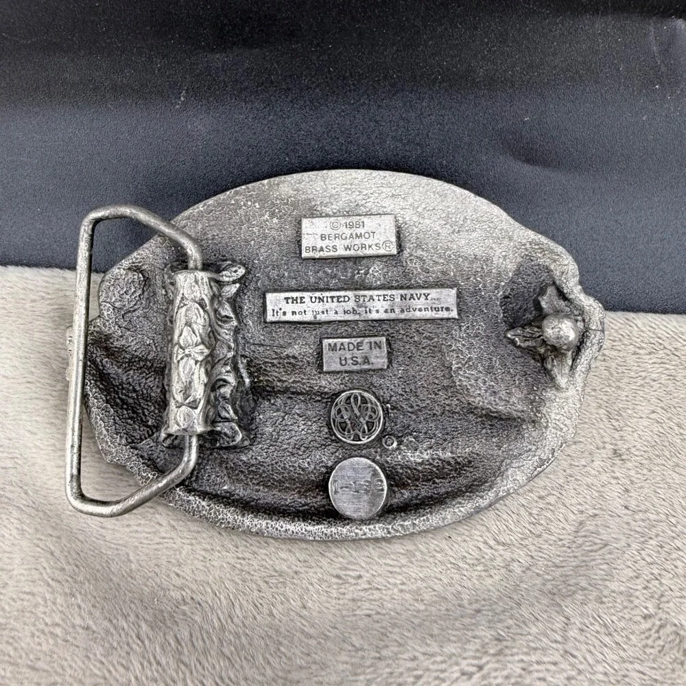 Vintage Bergomot Brass Works US Navy Belt Buckle Silver Tone Enamel‎